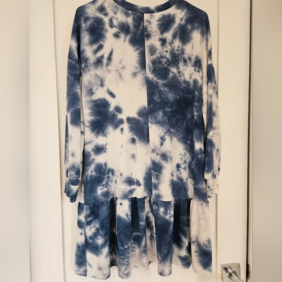 1.STATE Tie Dye T-Shirt Dress - Picture 4 of 8